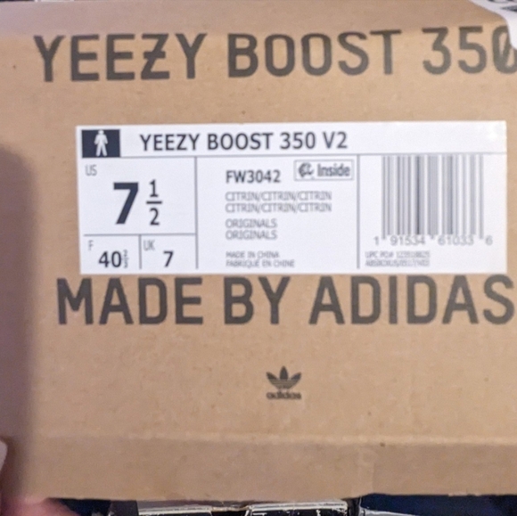 Yeezy Boost 350 V2 - Picture 5 of 5